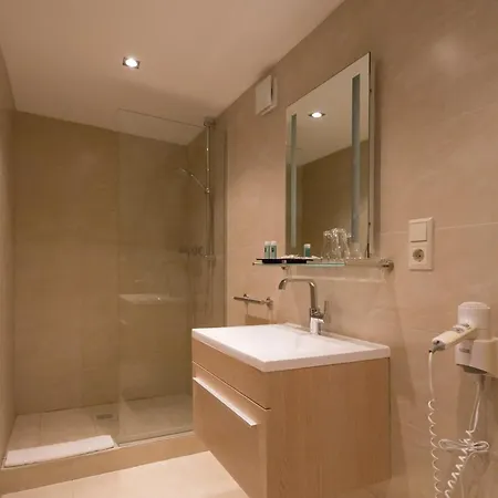 De Hotel 3*