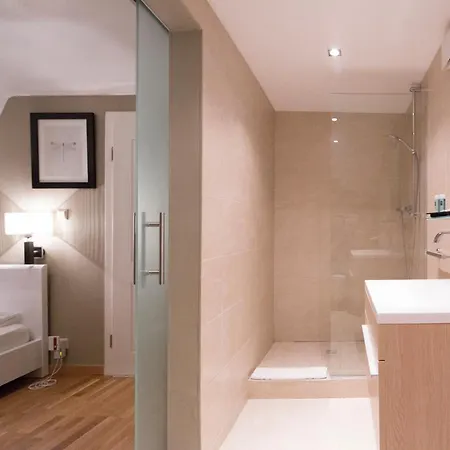Hotel De 3*