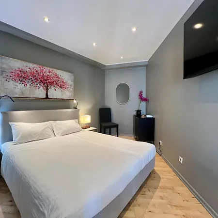 De 3*