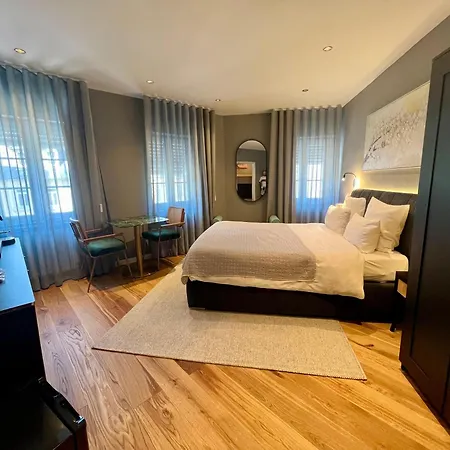 De Hotel 3*