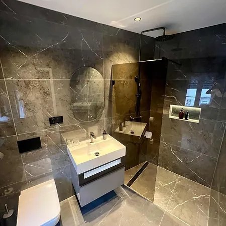 Hotel De 3*